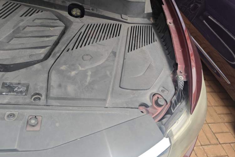 Used Soueast DX7 2015 1.5T Automatic Luxury Model Engine Bay Left