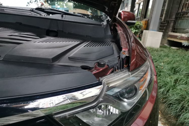 Used Soueast DX7 2015 1.5T Automatic Luxury Model Engine Bay Left
