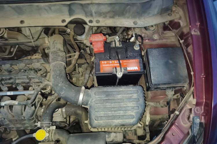 Used Soueast DX7 2015 1.5T Manual Luxury Model Engine Bay Left