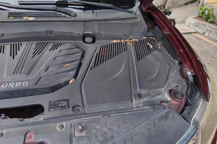 Used Soueast DX7 2015 1.5T Manual Elite Model Engine Bay Left