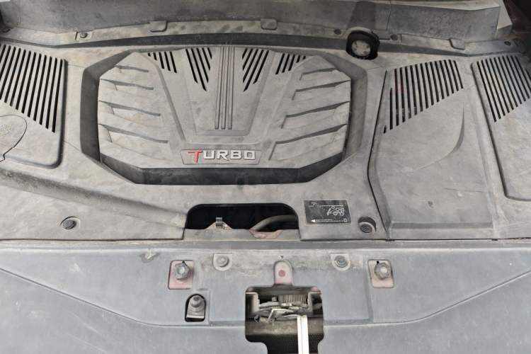 Used Soueast DX7 2015 1.5T Automatic Luxury Model Engine Bay