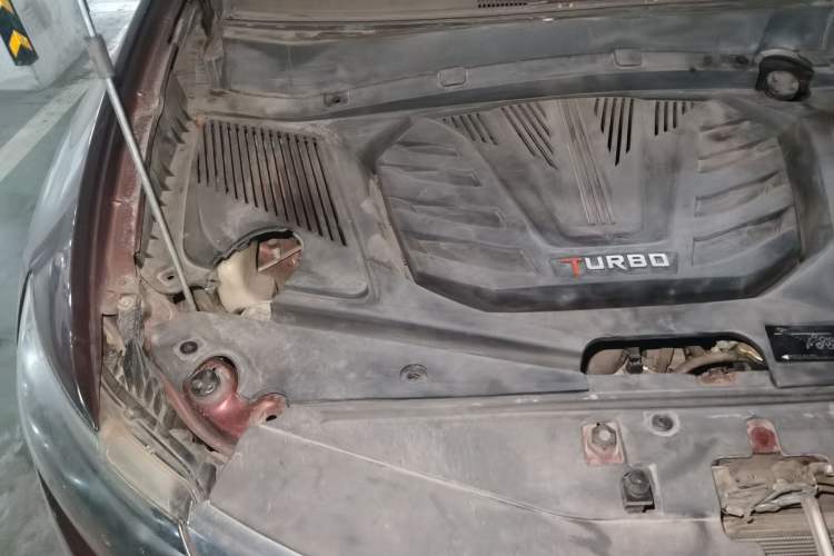 Used Soueast DX7 2015 1.5T Automatic Luxury Model Engine Bay Right