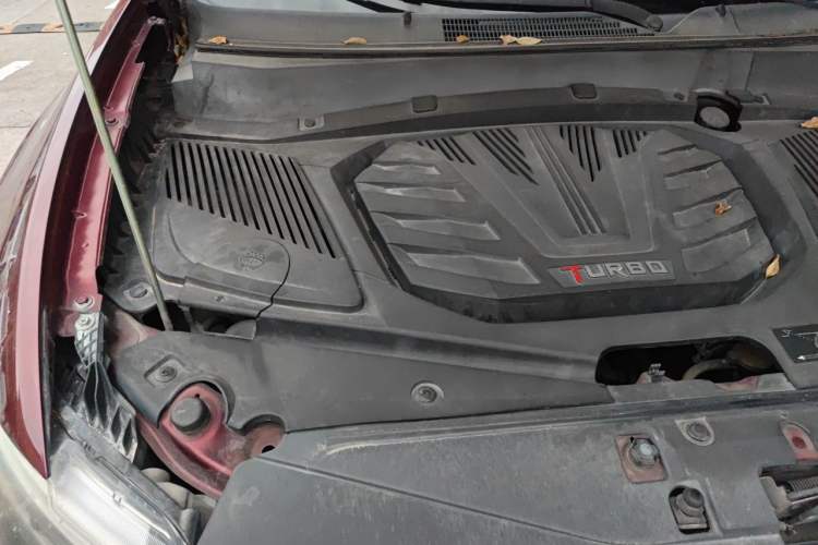 Used Soueast DX7 2015 1.5T Manual Elite Model Engine Bay Right