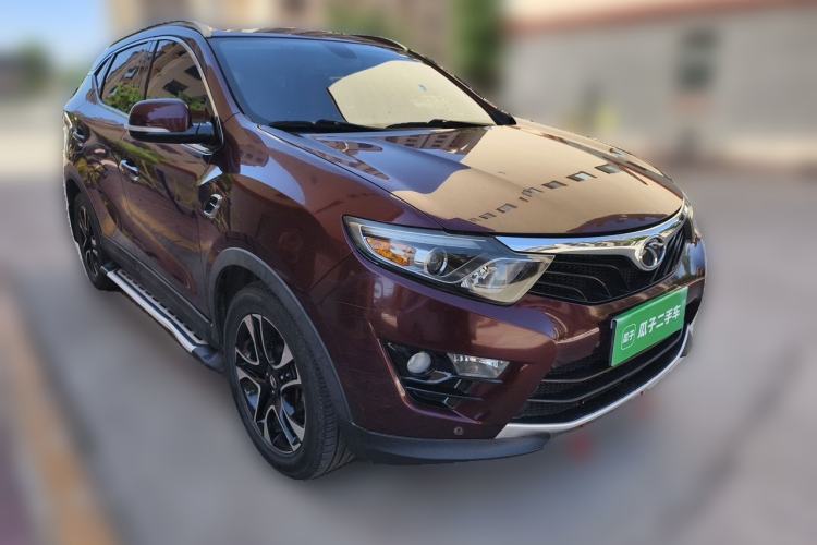 Used Soueast DX7 2015 1.5T Automatic Luxury Model Front Right 45 Deg