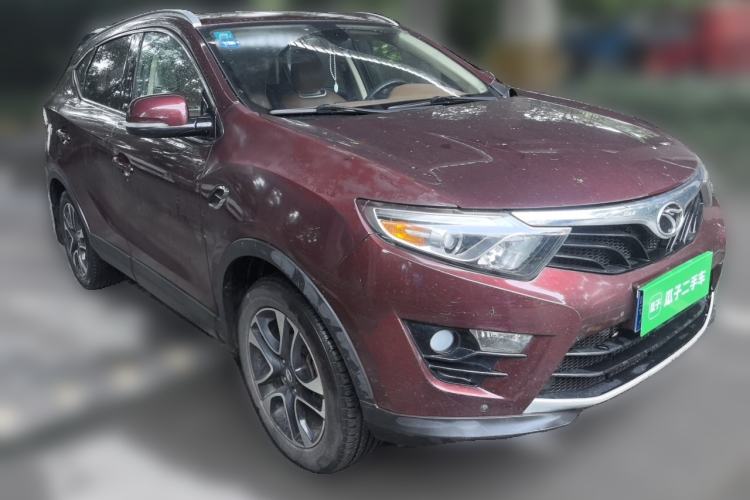 Used Soueast DX7 2015 1.5T Manual Luxury Model Front Right 45 Deg
