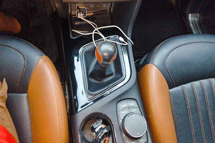 Used Soueast DX7 2015 1.5T Manual Elite Model Gear Lever