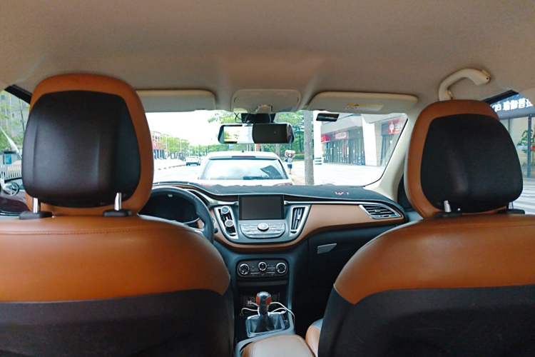 Used Soueast DX7 2015 1.5T Manual Elite Model Headliner