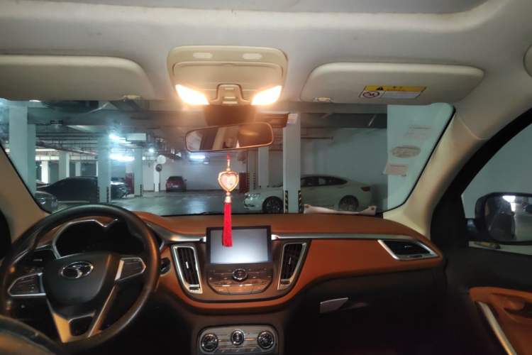 Used Soueast DX7 2015 1.5T Manual Luxury Model Headliner