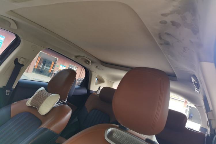 Used Soueast DX7 2015 1.5T Automatic Luxury Model Headliner