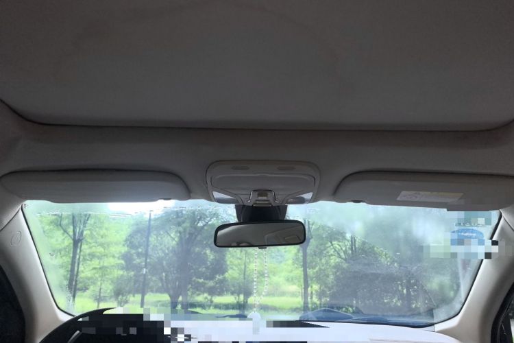 Used Soueast DX7 2015 1.5T Manual Luxury Model Headliner