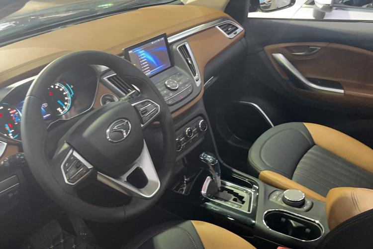 Used Soueast DX7 2015 1.5T Automatic Luxury Model Interior 2