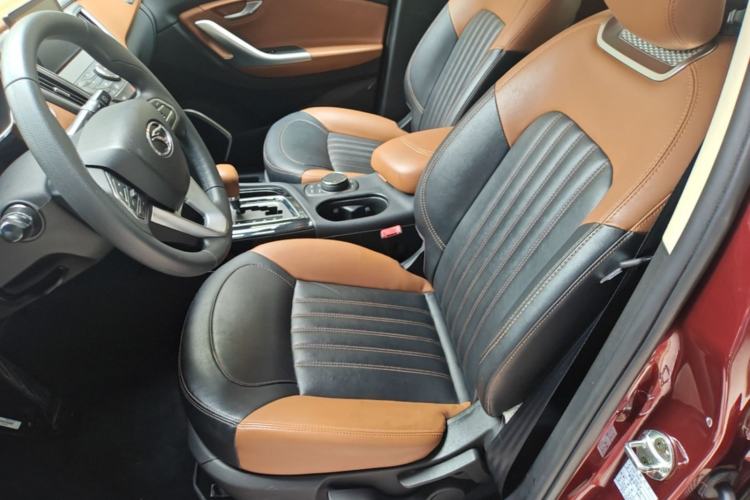 Used Soueast DX7 2015 1.5T Automatic Elite Model Left Front Seat