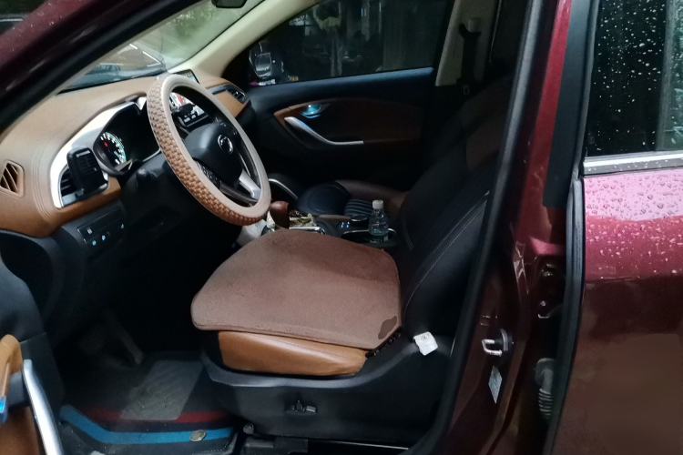 Used Soueast DX7 2015 1.5T Automatic Luxury Model Left Front Seat