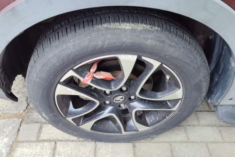 Used Soueast DX7 2015 1.5T Automatic Luxury Model Left Front Wheel Hub
