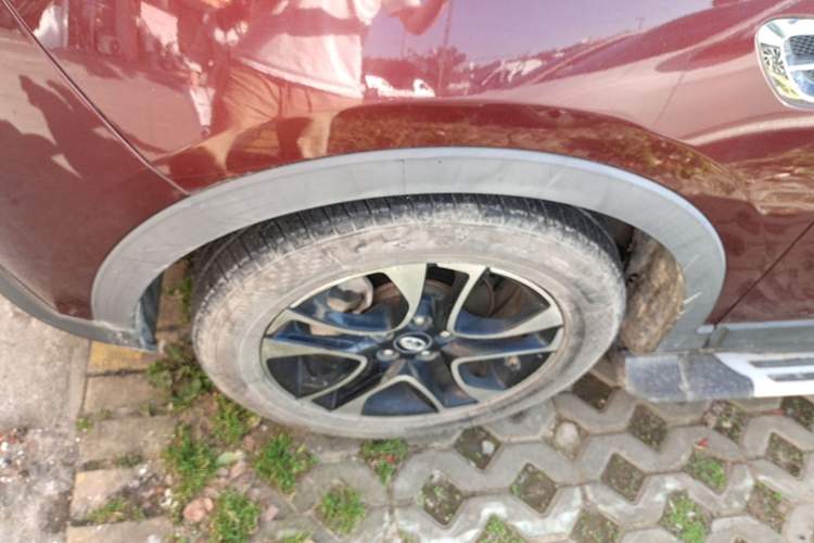 Used Soueast DX7 2015 1.5T Manual Luxury Model Left Front Wheel Hub