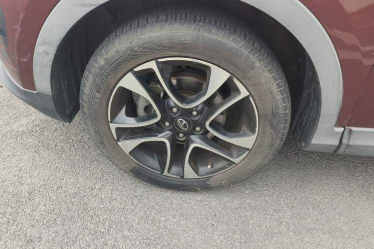 Used Soueast DX7 2015 1.5T Automatic Luxury Model Left Front Wheel Hub