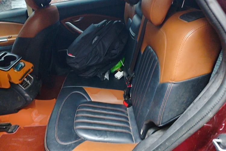 Used Soueast DX7 2015 1.5T Manual Luxury Model Left Rear Seat