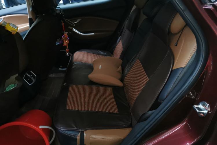 Used Soueast DX7 2015 1.5T Automatic Luxury Model Left Rear Seat