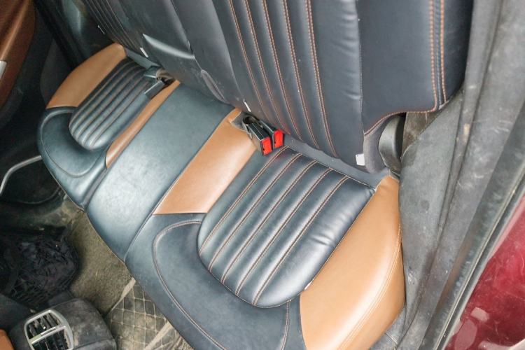 Used Soueast DX7 2015 1.5T Manual Luxury Model Left Rear Seat