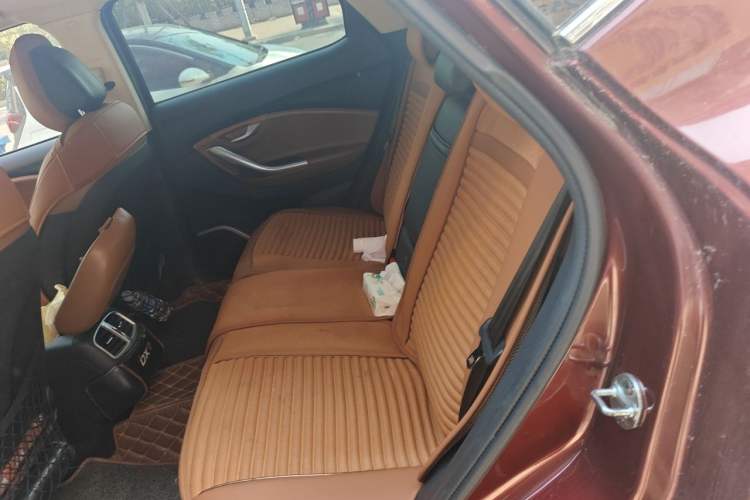 Used Soueast DX7 2015 1.5T Automatic Prestige Model Left Rear Seat