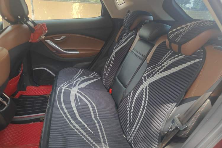 Used Soueast DX7 2015 1.5T Automatic Luxury Model Left Rear Seat