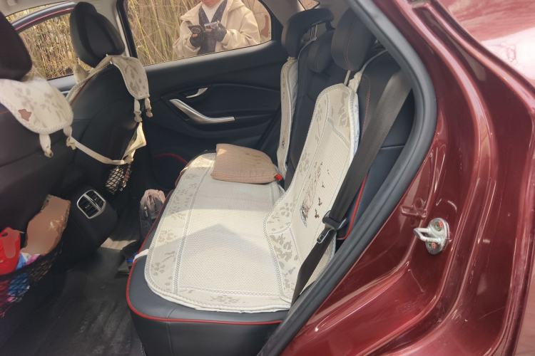 Used Soueast DX7 2015 1.5T Automatic Luxury Model Left Rear Seat