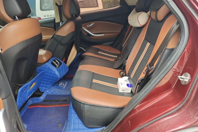 Used Soueast DX7 2015 1.5T Automatic Luxury Model Left Rear Seat