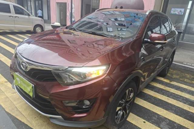Gebrauchter Soueast DX7 2015 1.5T Manual Luxury Model