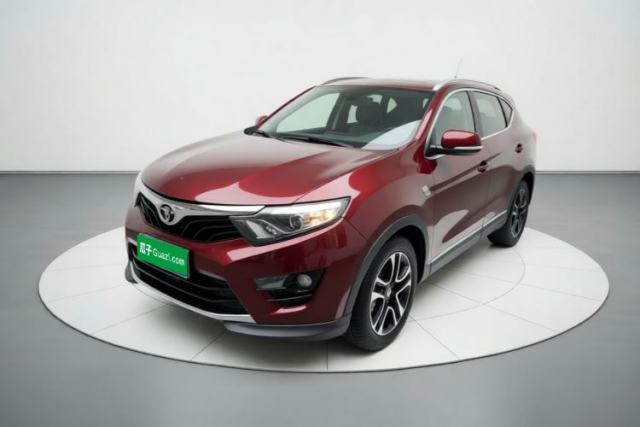 Używany Soueast DX7 2015 1.5T Manual Luxury Model