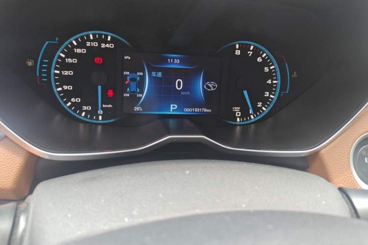 Used Soueast DX7 2015 1.5T Automatic Luxury Model Odometer Close Up