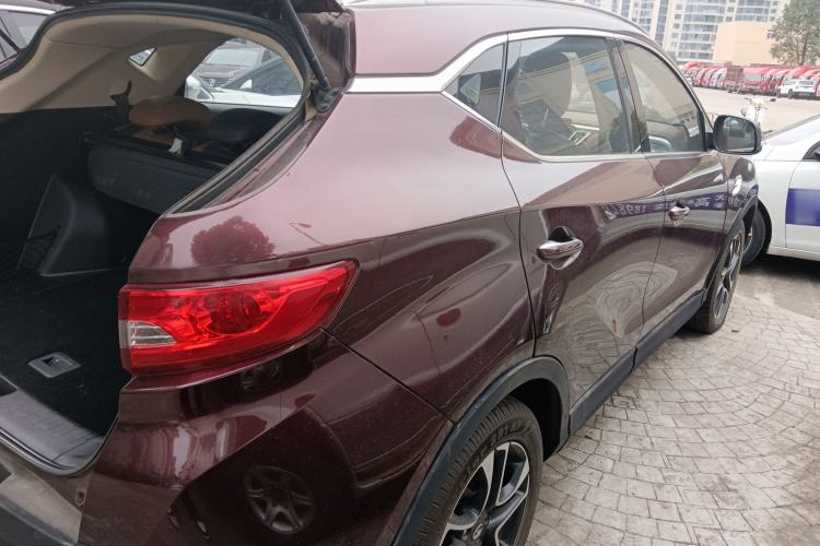 Used Soueast DX7 2015 1.5T Automatic Luxury Model Rear Right 45 Deg