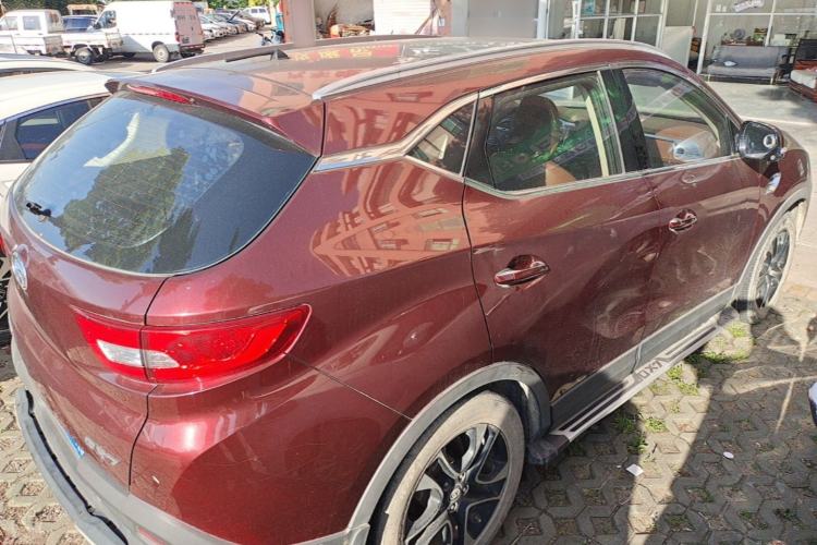 Used Soueast DX7 2015 1.5T Manual Luxury Model Rear Right 45 Deg