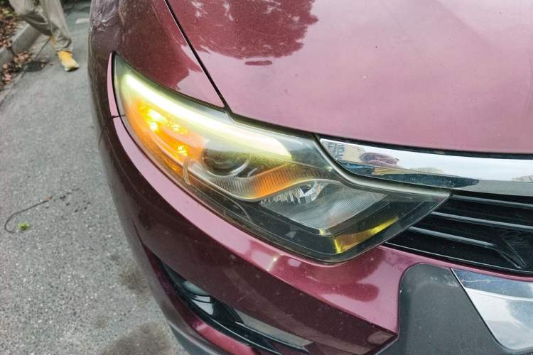 Used Soueast DX7 2015 1.5T Manual Luxury Model Right Front Headlight