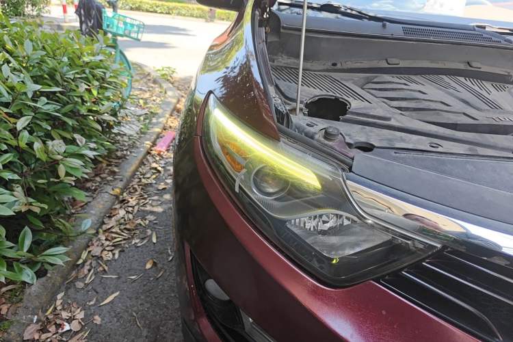 Used Soueast DX7 2015 1.5T Automatic Luxury Model Right Front Headlight
