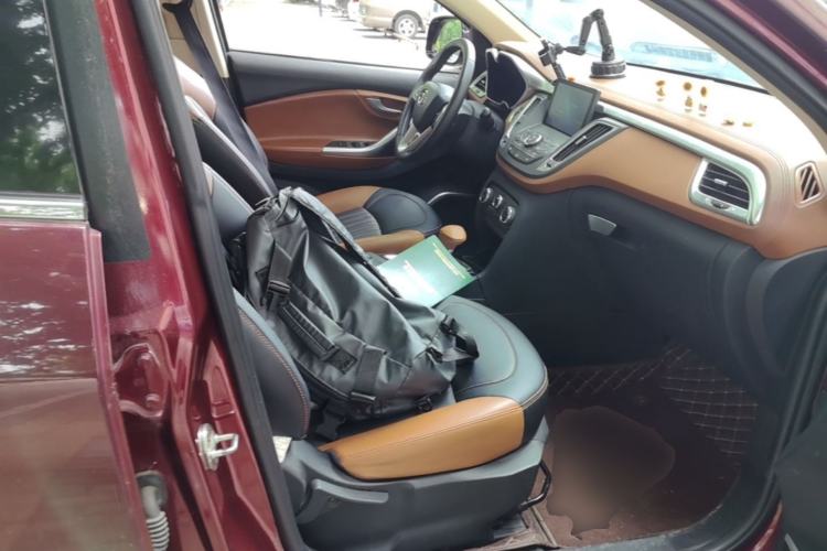 Used Soueast DX7 2015 1.5T Automatic Luxury Model Right Front Seat