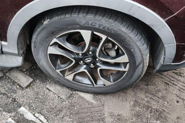 Used Soueast DX7 2015 1.5T Automatic Luxury Model Right Front Wheel Hub