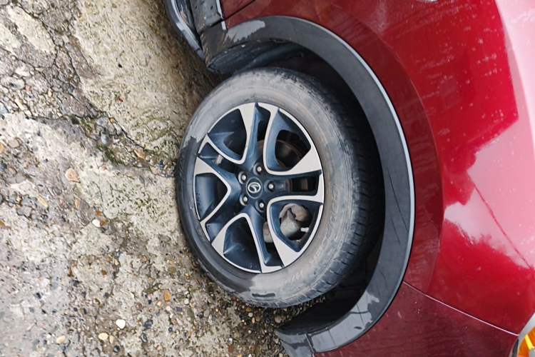 Used Soueast DX7 2015 1.5T Manual Luxury Model Right Front Wheel Hub