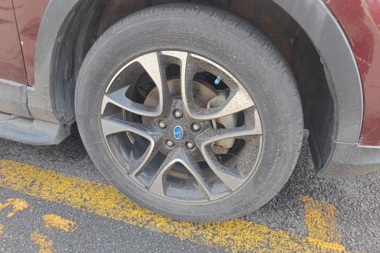 Used Soueast DX7 2015 1.5T Automatic Luxury Model Right Front Wheel Hub