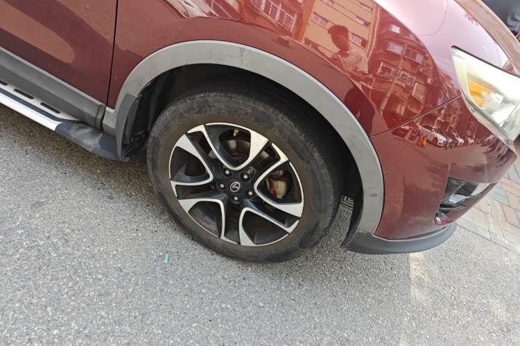 Used Soueast DX7 2015 1.5T Manual Luxury Model Right Front Wheel Hub