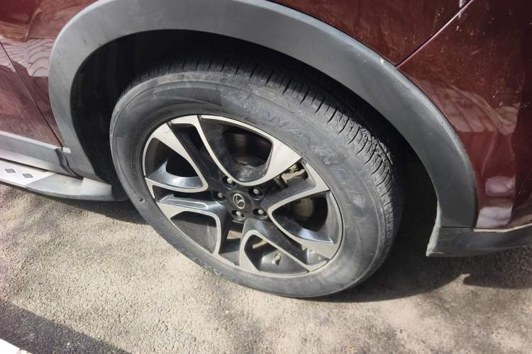 Used Soueast DX7 2015 1.5T Automatic Luxury Model Right Front Wheel Hub