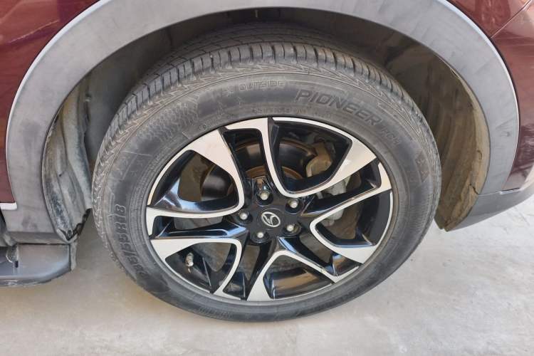Used Soueast DX7 2015 1.5T Automatic Luxury Model Right Front Wheel Hub
