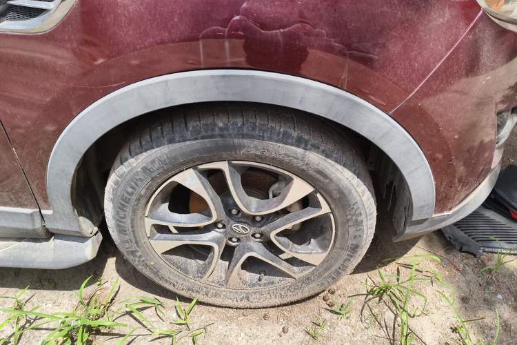 Used Soueast DX7 2015 1.5T Automatic Luxury Model Right Front Wheel Hub
