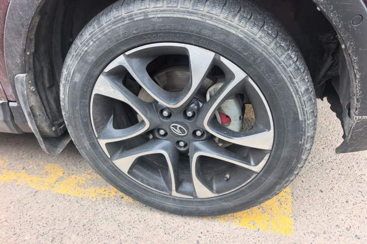 Used Soueast DX7 2015 1.5T Automatic Luxury Model Right Front Wheel Hub