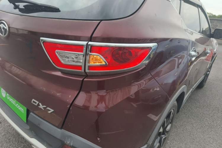 Used Soueast DX7 2015 1.5T Automatic Luxury Model Right Rear Taillight