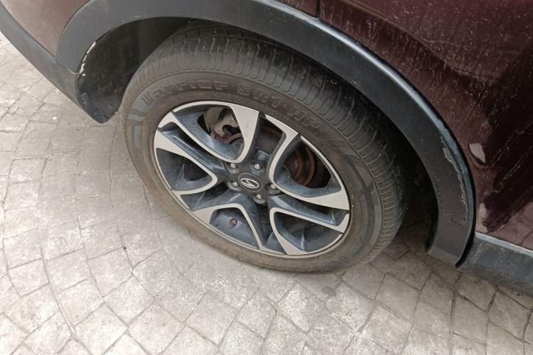 Used Soueast DX7 2015 1.5T Automatic Luxury Model Right Rear Wheel Hub