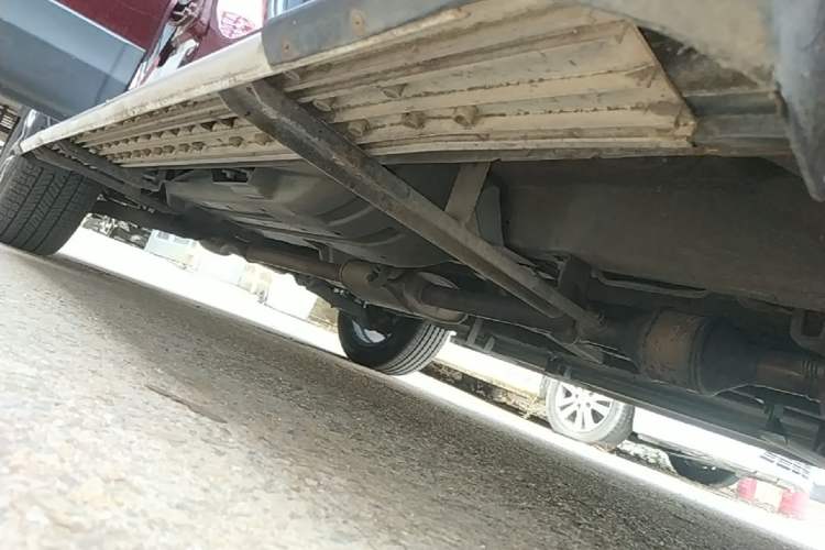 Used Soueast DX7 2015 1.5T Automatic Luxury Model Right Side Sill