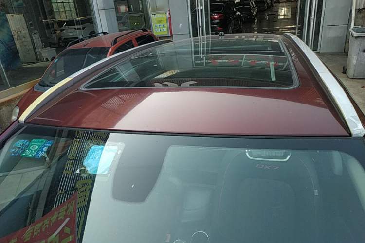 Used Soueast DX7 2015 1.5T Automatic Luxury Model Roof
