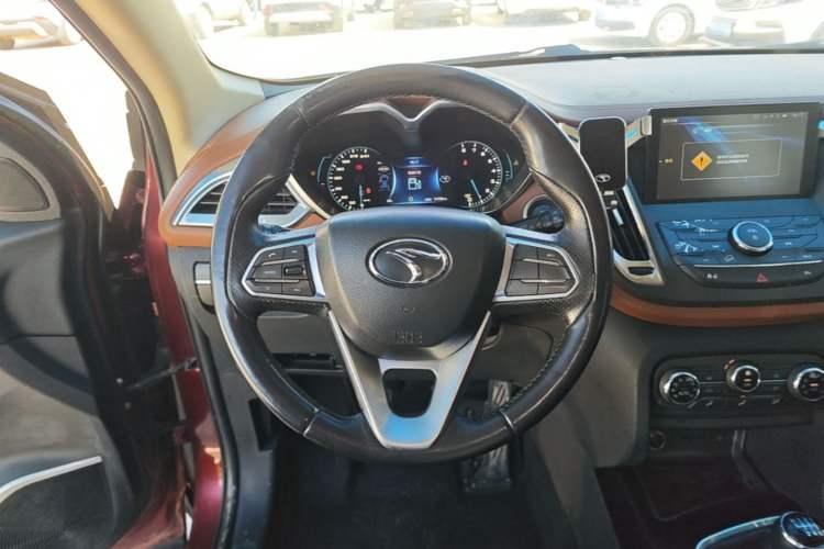 Used Soueast DX7 2015 1.5T Manual Luxury Model Steering Wheel