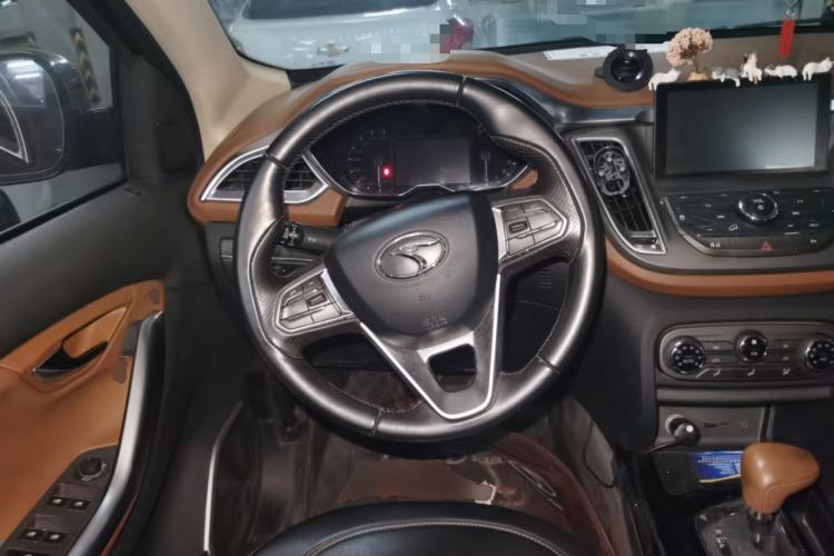 Used Soueast DX7 2015 1.5T Automatic Luxury Model Steering Wheel