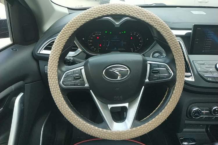 Used Soueast DX7 2015 1.5T Automatic Luxury Model Steering Wheel